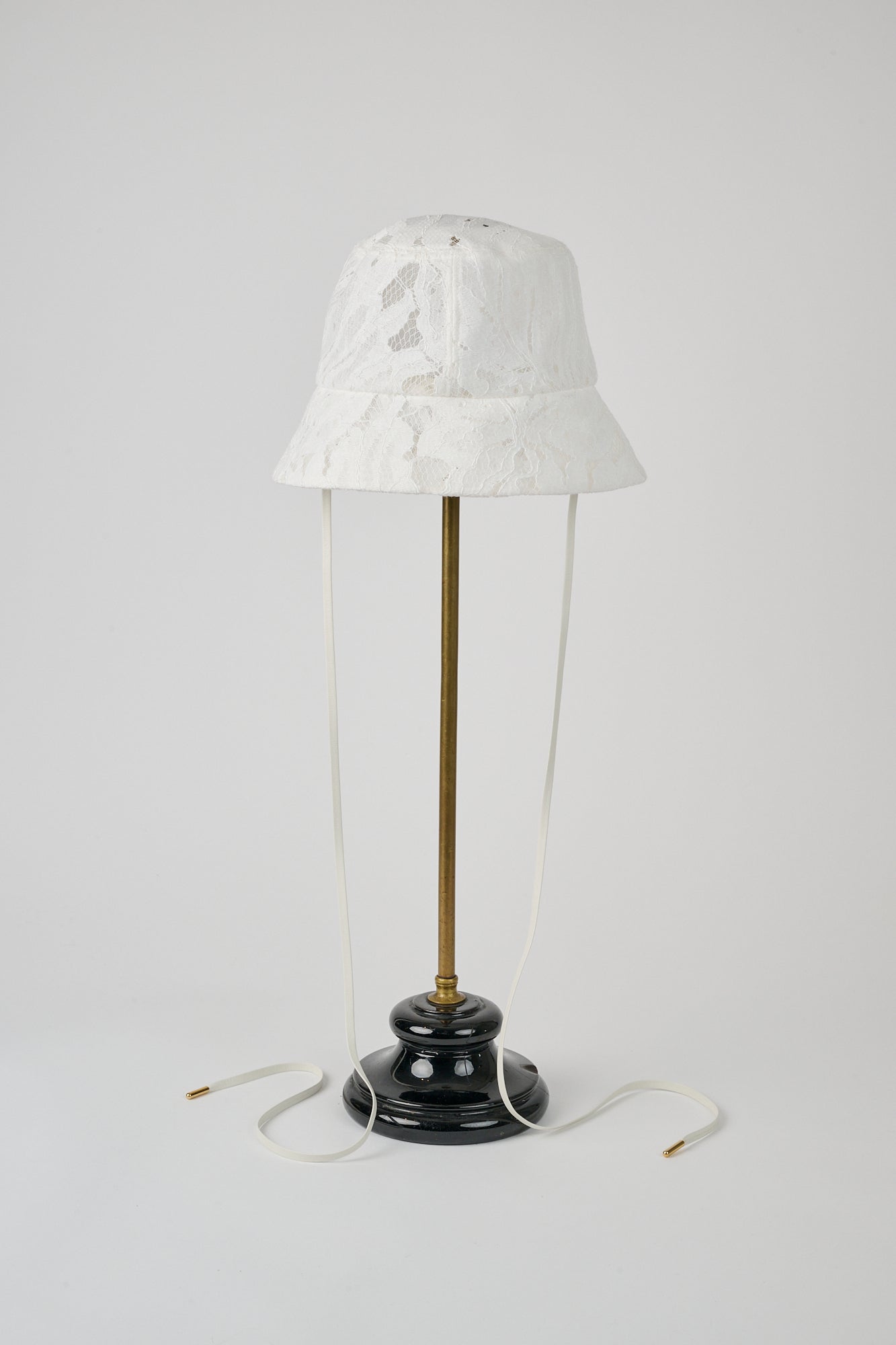 COLLET HAT.C - WHITE