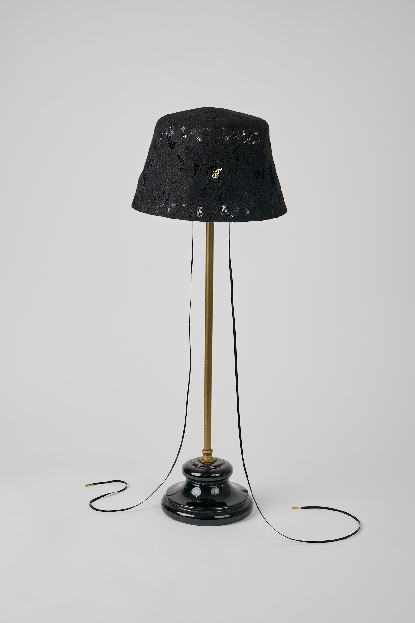 COLLET HAT.D - BLACK