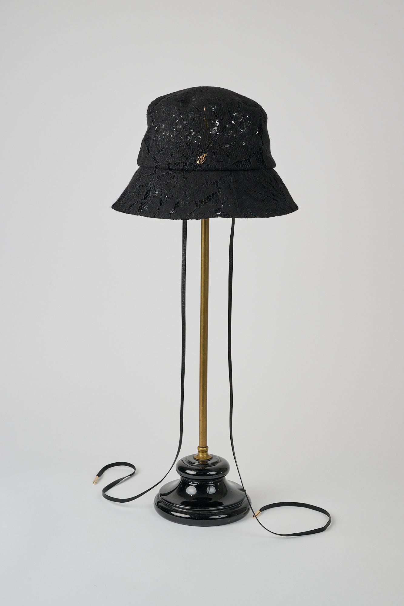 COLLET HAT.C - BLACK