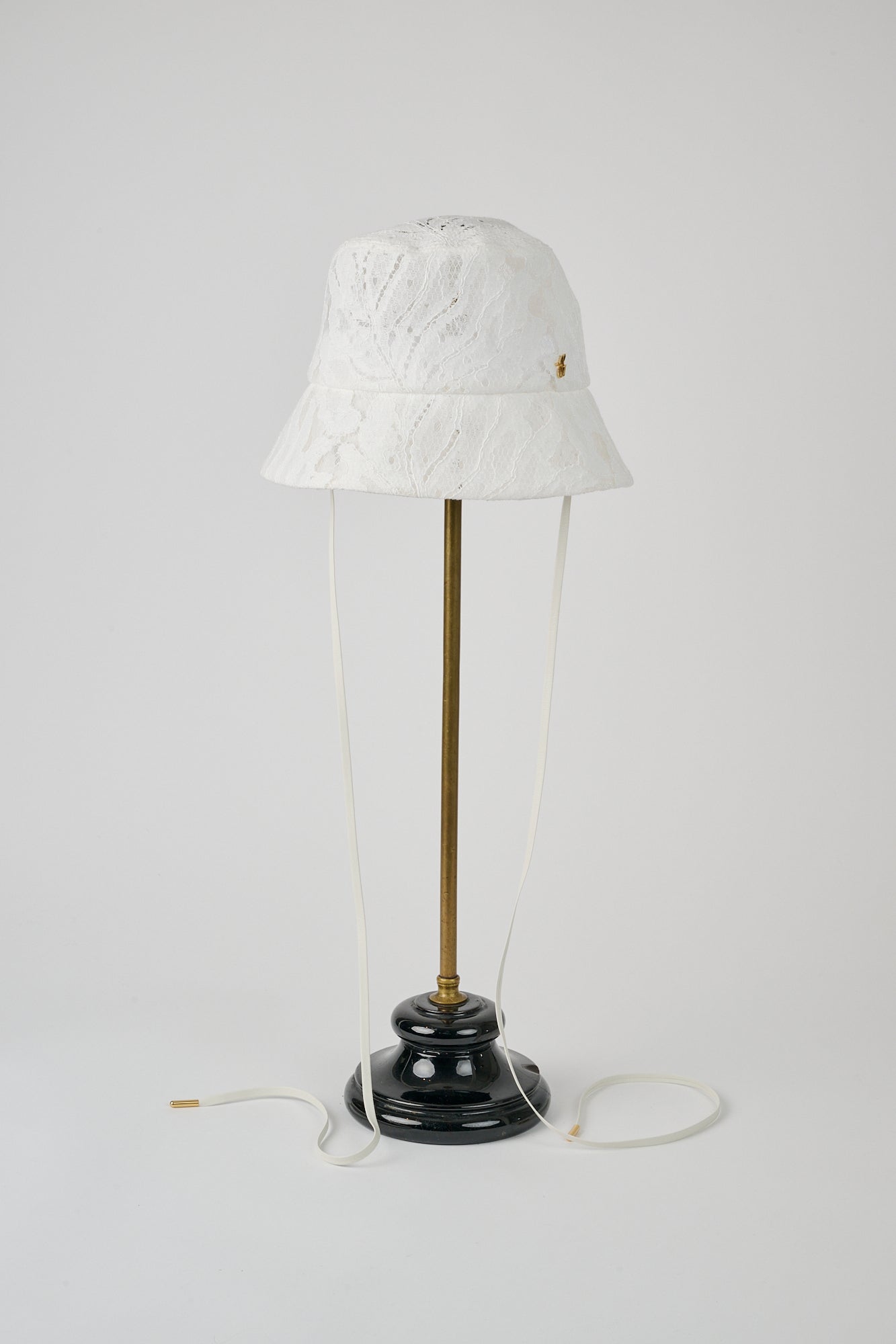 COLLET HAT.C - WHITE