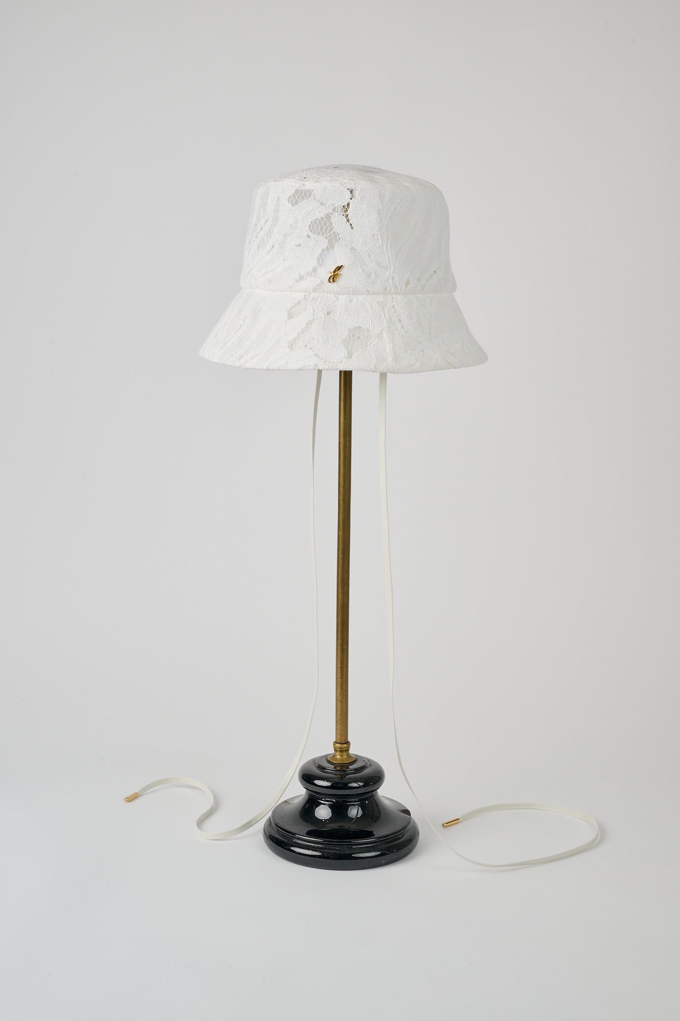 COLLET HAT.C - WHITE