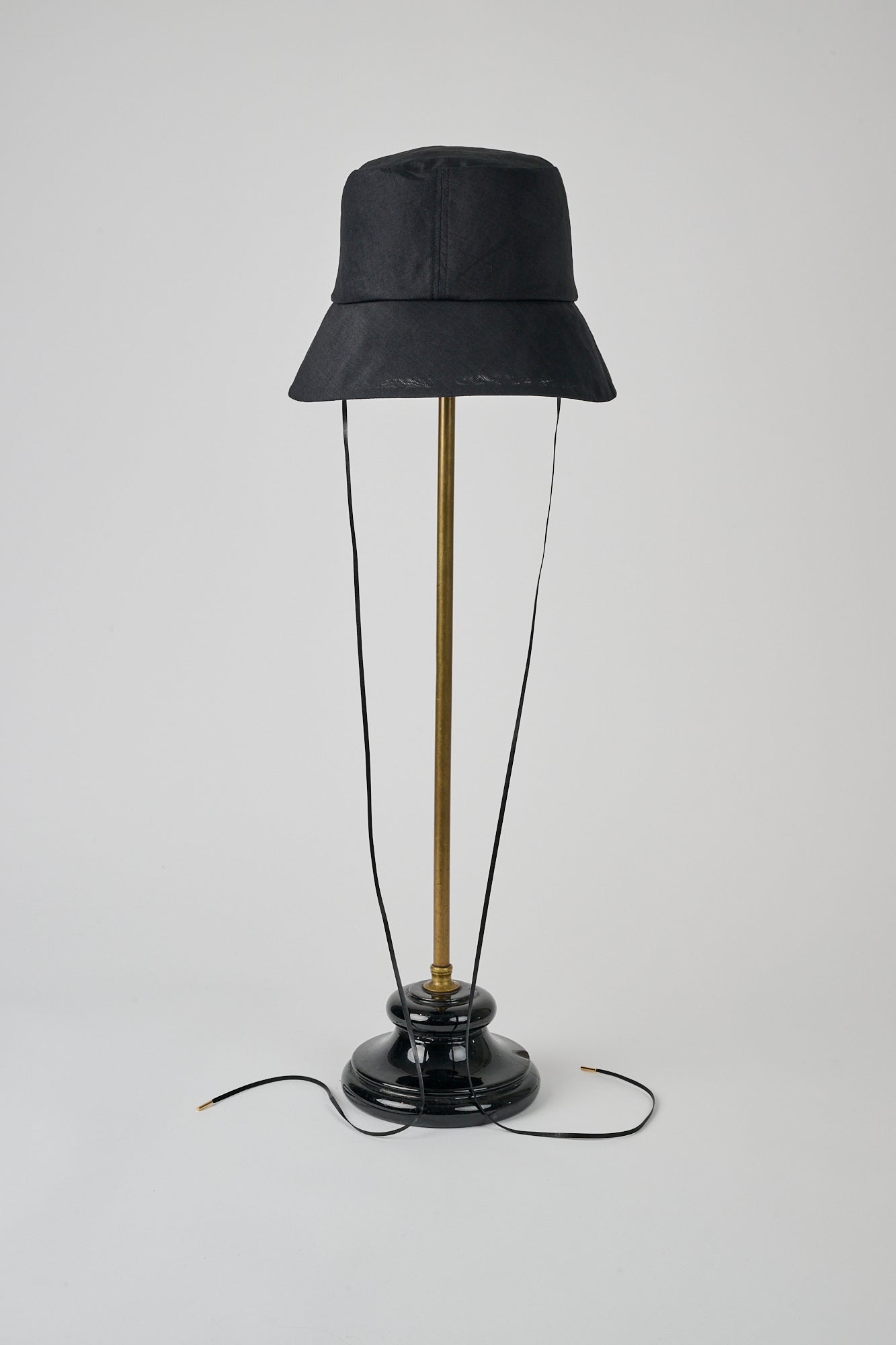 YAEL HAT.C - BLACK
