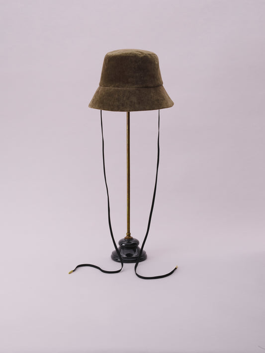 Velonica hat