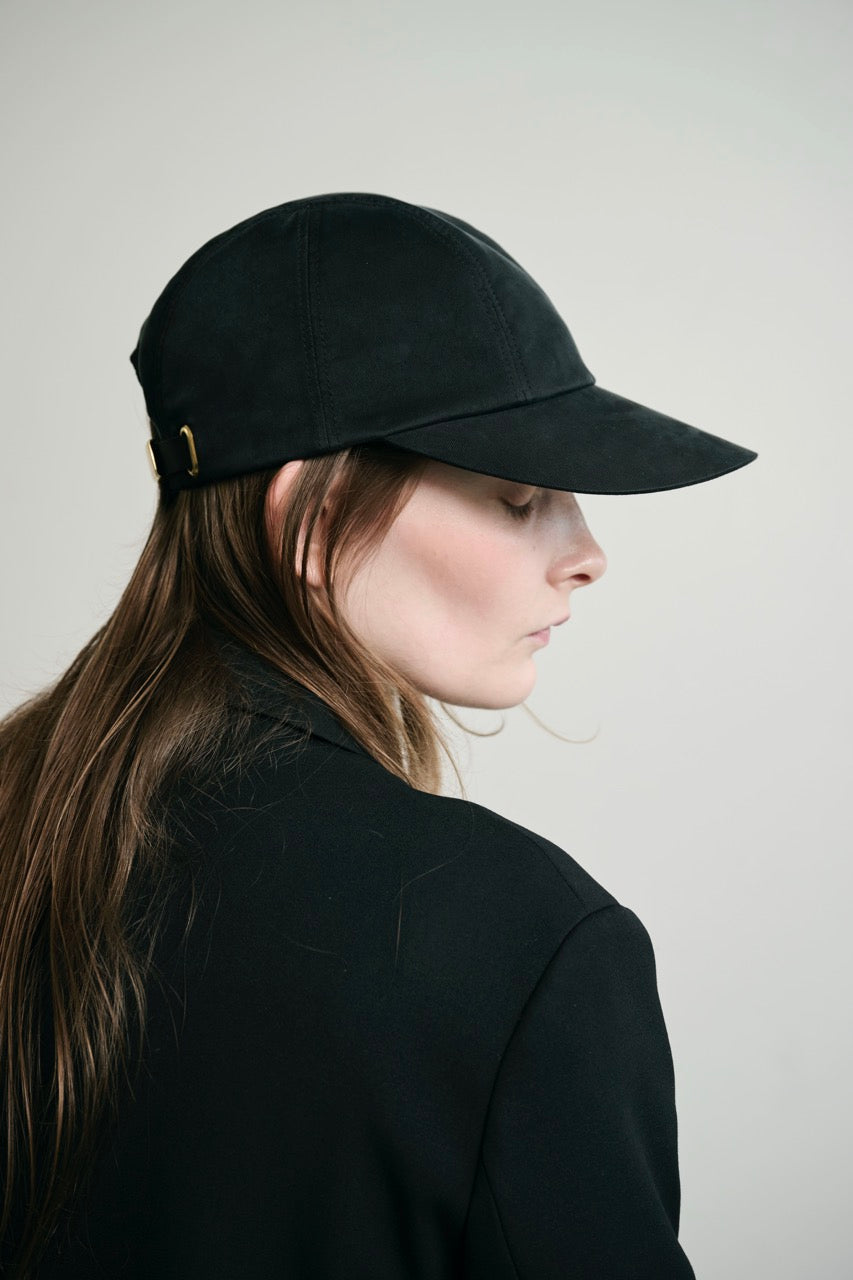 IRIS - Black